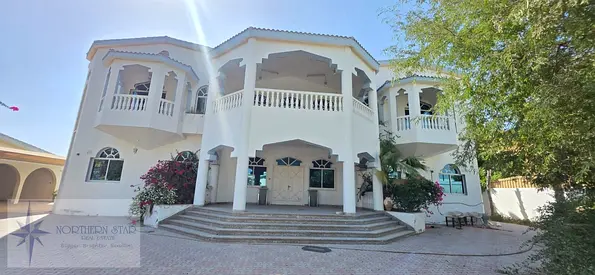 ***Commercial 8Bhk Duplex Villa with Pool available in Al Falaj area***