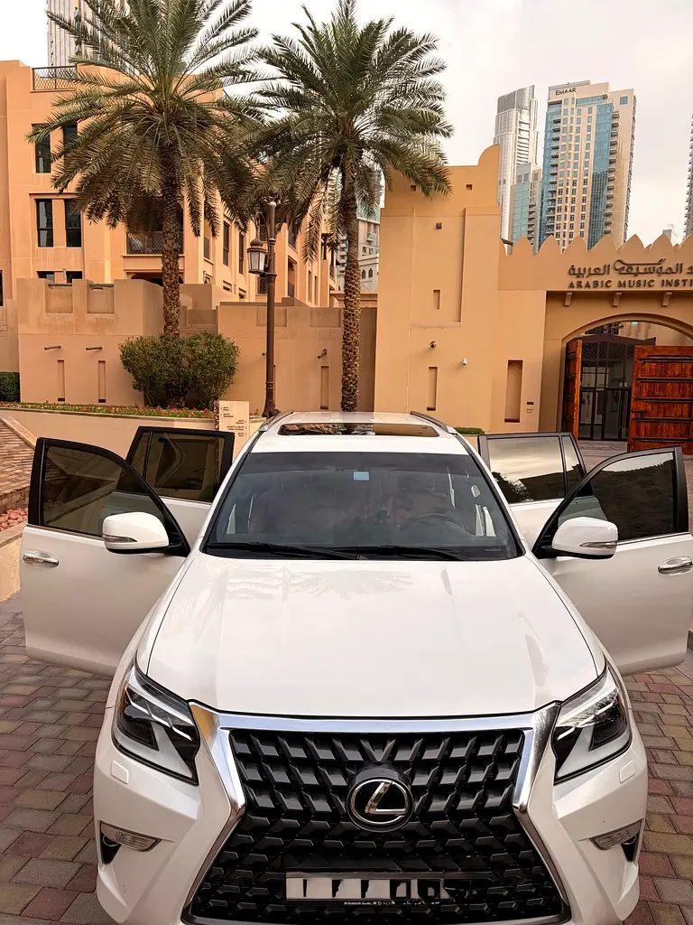 Lexus GX-Series 2021 — photo 1 of 9