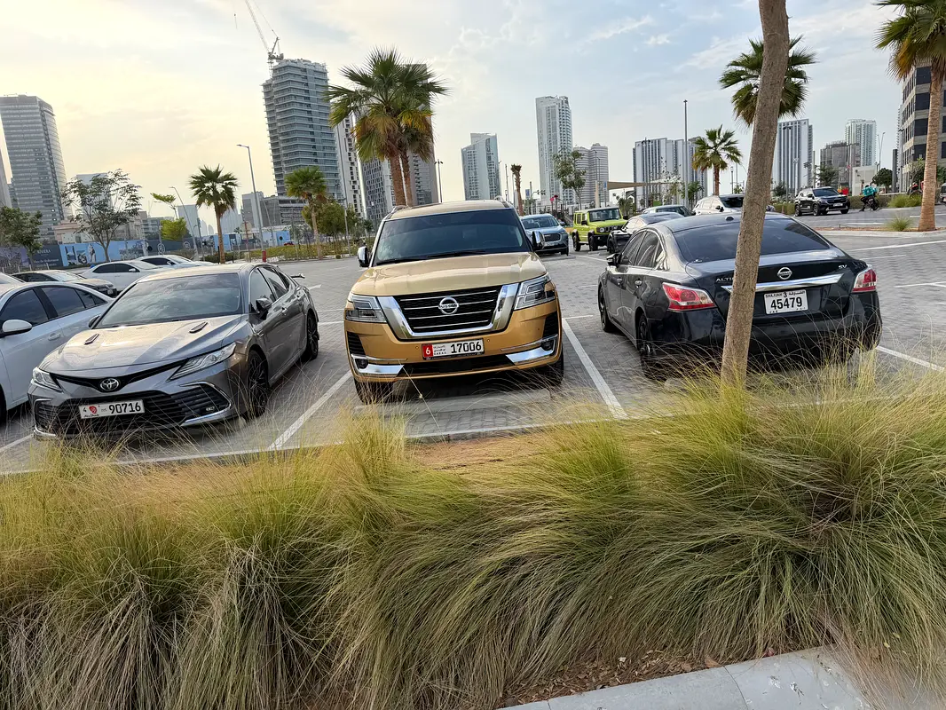 Nissan Patrol 2021 — photo 1 of 19