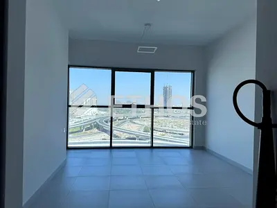Closed Kitchen | Spacious | High Floor