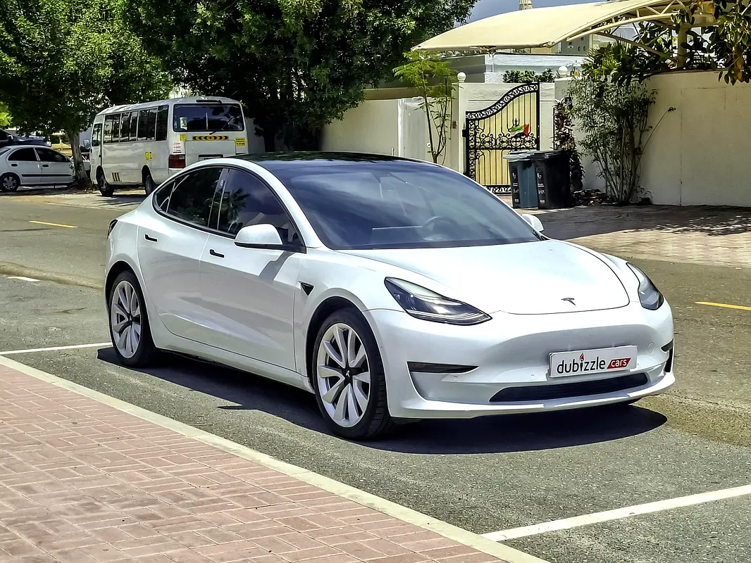 Tesla Model 3 2020 — photo 1 of 15