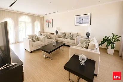 NEGOTIABLE | DISTRICT 5 | SPACIOUS
