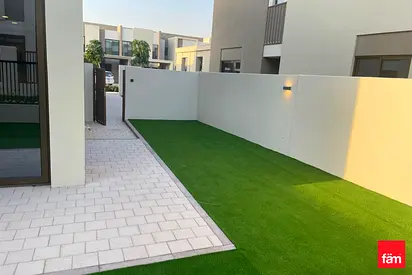 Near Pool & Park | Ready | Corner Unit