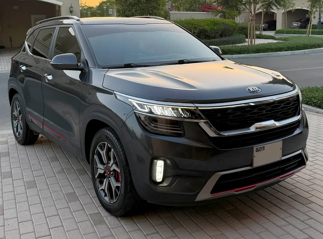Kia Seltos 2021 — photo 1 of 17