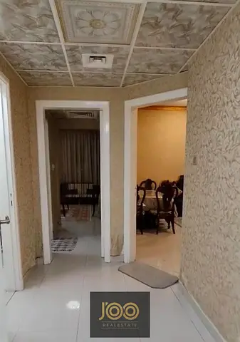 فرصة مميزة للتملك والاستثمار شقة بتصميم عملي وموقع حيوي | للاستثمار بعائد إيجاري مستقر.
