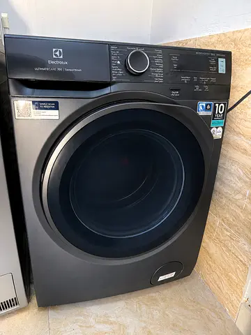 Electrolux Front Load Washer Dryer (UltimateCare 700)