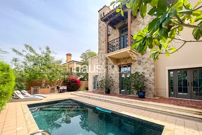 Private Pool | Negotiable | Upgraded 4 Bed Villa