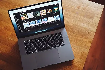 HIGH END APPLE MACBOOK PRO 16INCHES COREI9 WITH 8GB GRAPHICS AND LOTS OF SOFTWARES INSTALLED
