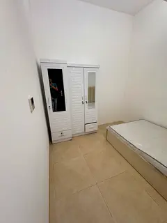 Room available for rent in Aljadaf