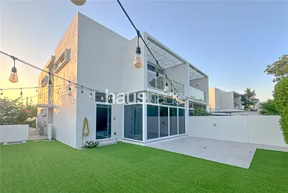 Corner Plot | Fully Furnished | Park Backing