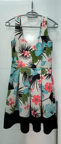 Floral and elegant Skater Dress UK10 EUR38