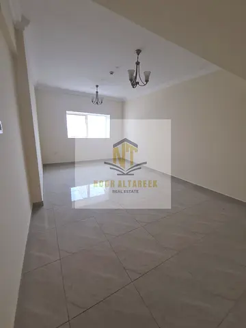 Apartment for Annual Rent – ​​Al Majaz 2 A great opportunity to live in Al Majaz 2, in a vibrant location close to all services and amenities. Apart