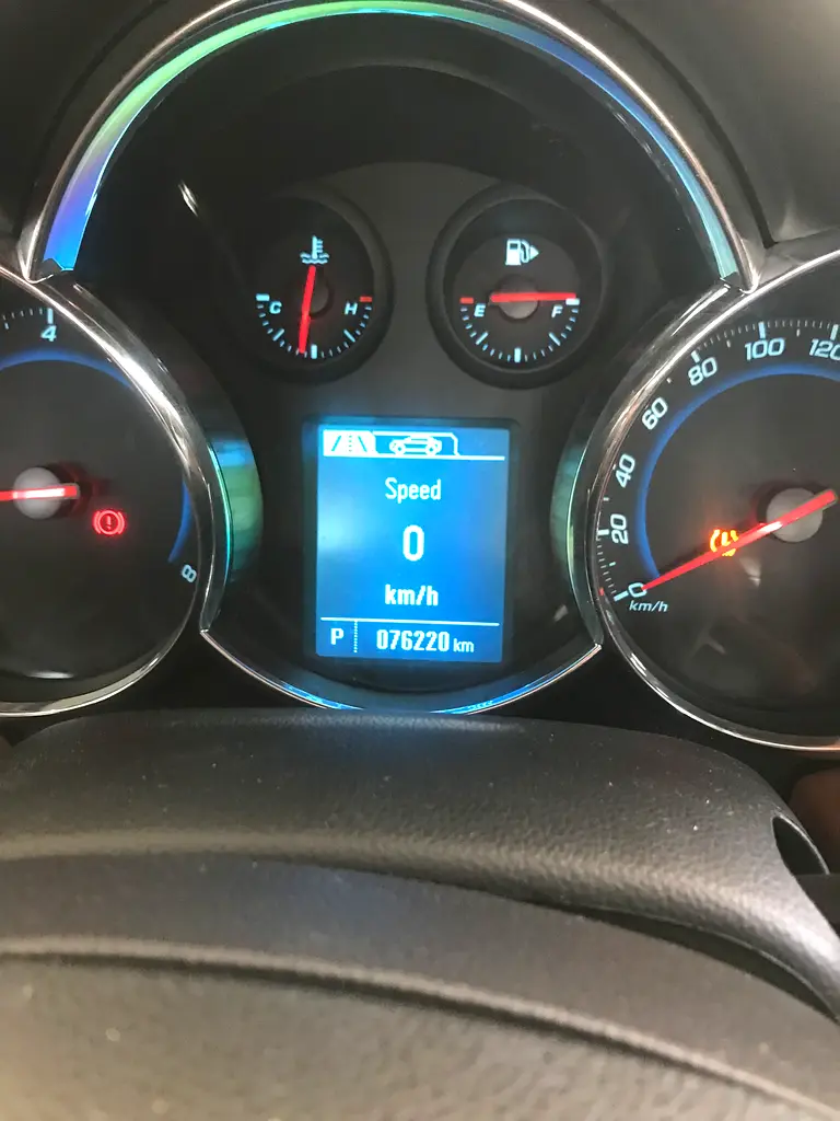 Chevrolet Cruze 2016 — photo 1 of 5