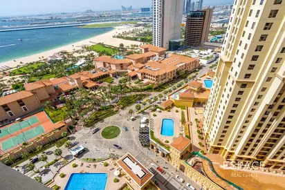 Spacious Apartment in Sadaf 7, Sea views
