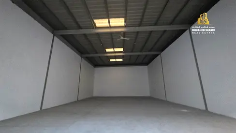 CLEAN WAREHOUSE I 3200 SQFT I WAREHOUSE I IDEAL FOR STORAGE