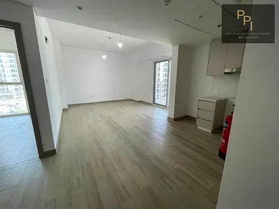 Elegant 1BR | Waters Edge | Modern Community