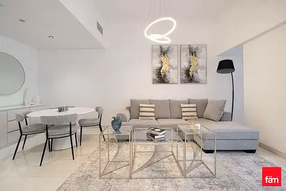 Sea View l Spacious Layout l Upgraded