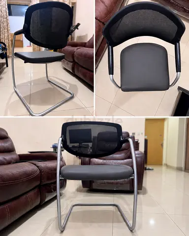 Giroflex(Swiss Made) Stationary Office Chair - A perfect blend of ergonomic design and sturdiness.