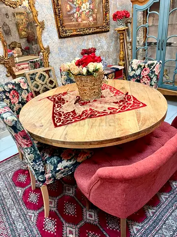 Round Solid Wood Dining Table with Mixed Upholstered Chairs (Set)