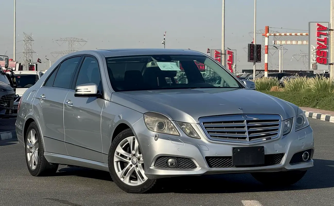 Mercedes-Benz E-Class 2010 — photo 1 of 20