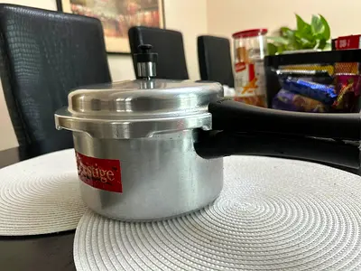 pressure cooker