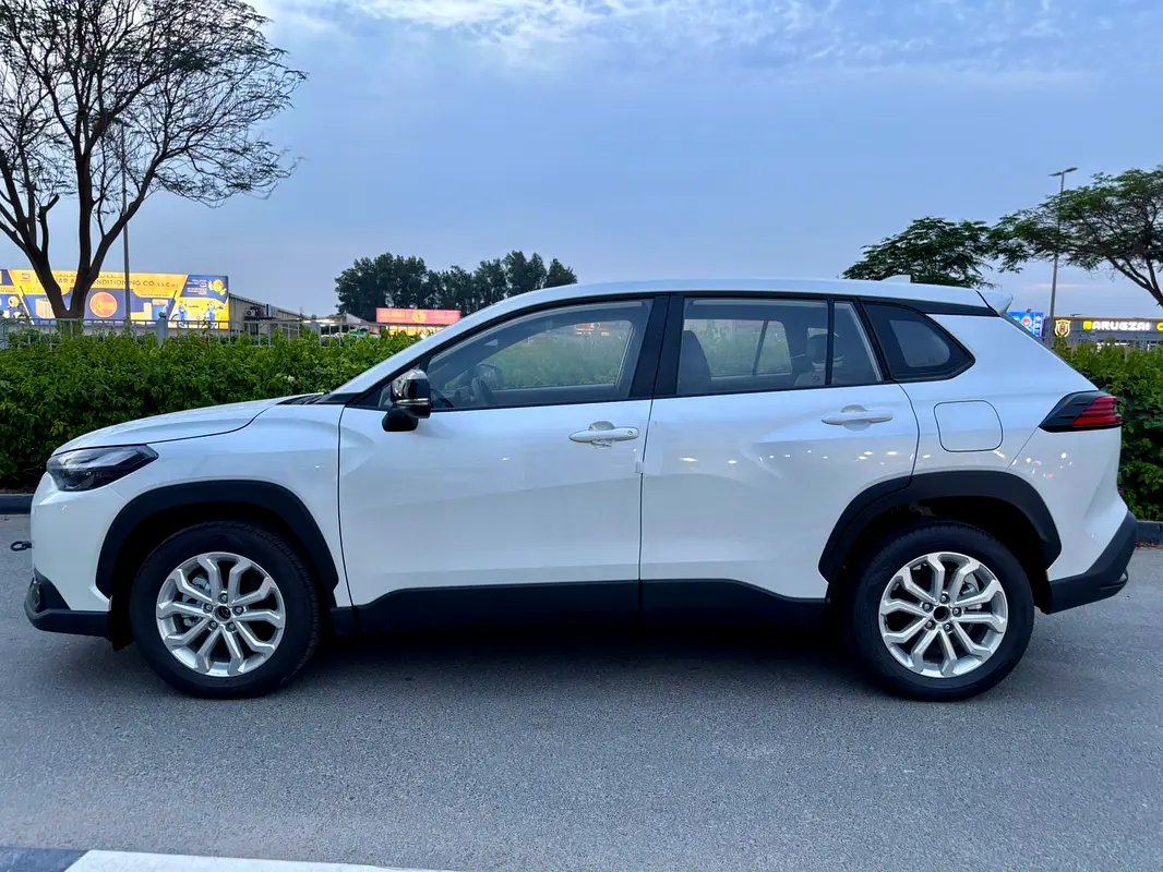 Toyota Frontlander 2025 — photo 1 of 17