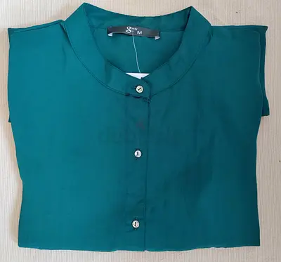 Emerald Green Mandarin Collar Womens Shirt — SizeS/ M قميص نسائي بأزرار أمامية بلون أخضر زمردي ملكي