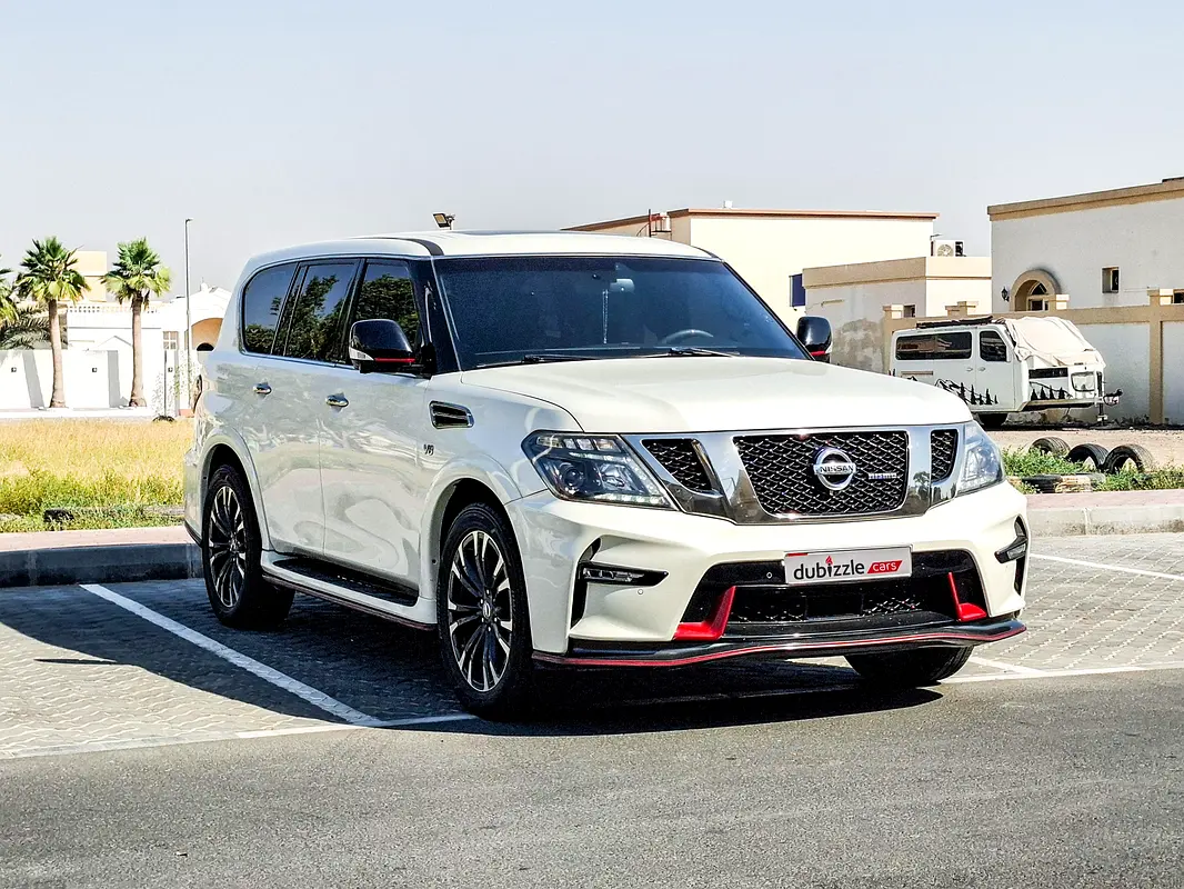 Nissan Patrol 2016 — photo 1 of 18