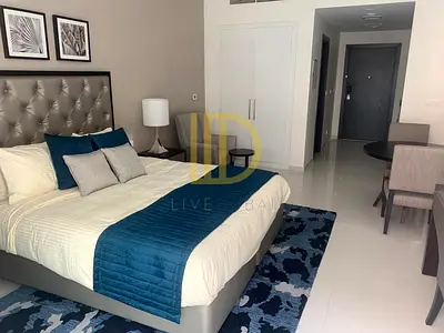 Fully Furnished | Modern Lay-out | W/Parking