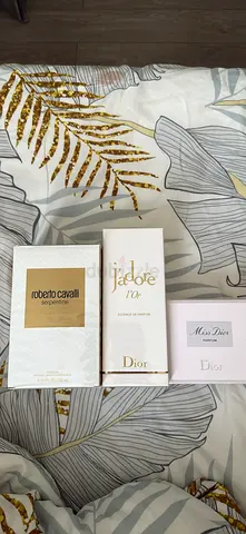 Seeking original perfumes collection leaving the country