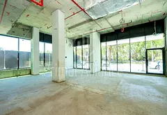 Large Retail Unit | Wide Frontage | 4 Parking