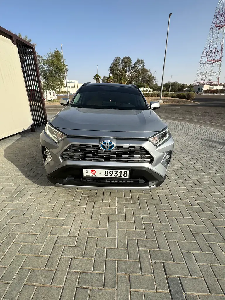 Toyota Rav 4 2019 — photo 1 of 13