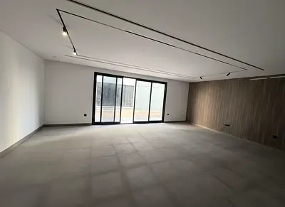 Spacious 5BR Villa | elevator | Maid | Garden