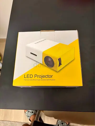 Projector with Retro games