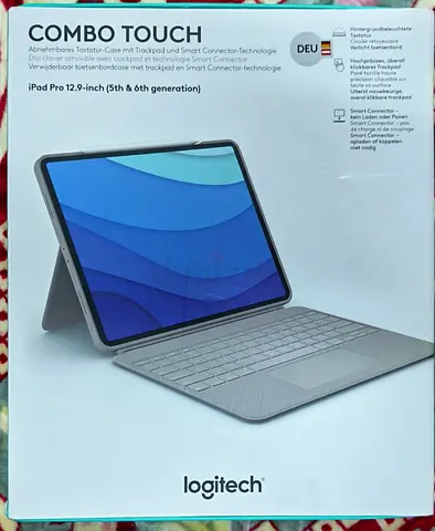 Logitech Combo Touch Keyboard Case for iPad Pro 12.9 (5th  6th gen) - New in Box