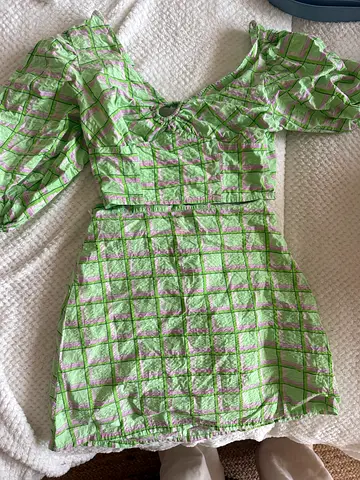 Light green checked puff-sleeve summer dress, size S