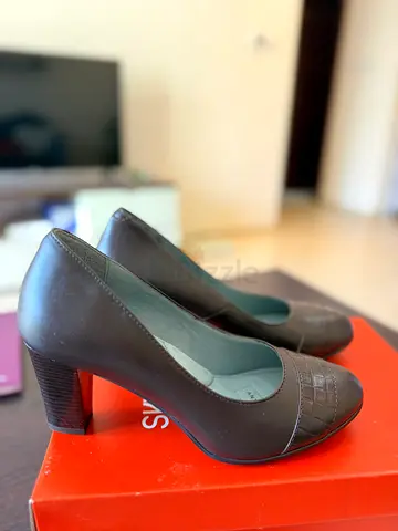 Dark Brown Leather Block Heel Pumps - Size 39, new