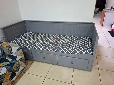 Grey Wooden Daybed with 3 Under-Bed Drawers and covertible to double bed