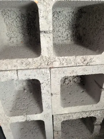 Hollow concrete blocks