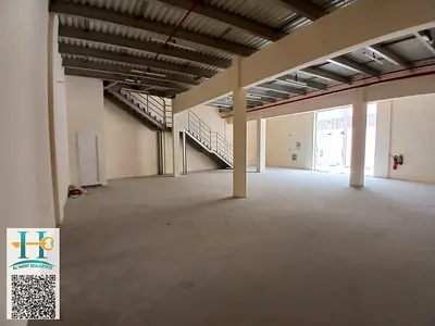 مستودع مع ميزانين للايجار في الجرف الصناعيه 1 عجمان