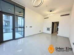 Burj Khalifa &amp; Creek View | Brand New Chiller Free | All Amenities