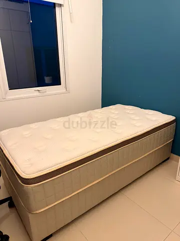 Single bed with mattress and divan base in good condition
