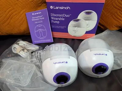 Lansinoh discreet duo pump new, never used ( pharamcy price 1500)
