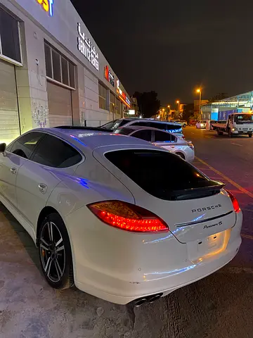 Porsche Panamera 4S, 2010, GCC Specs