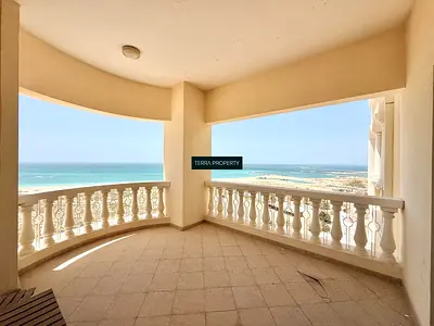 Upgraded Kitchen | Sea View | Large Studio