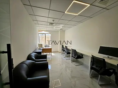Spacious Office With Window DED License
