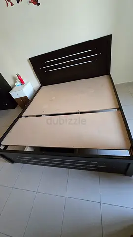 Free king size bed frame and mattress