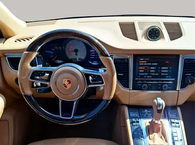 2015 Porsche MACAN 照片 10