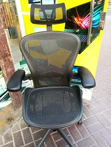 Selling herman miller Aeron chair.good condition only little use