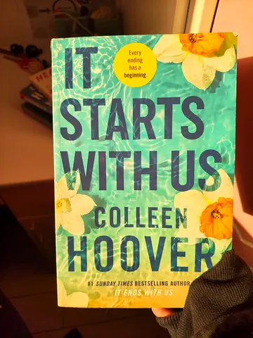 Book Bundle set- colleen hoover